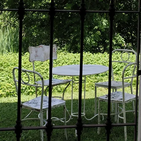 Pietra Corva - Monticello Lejlighed Medesano